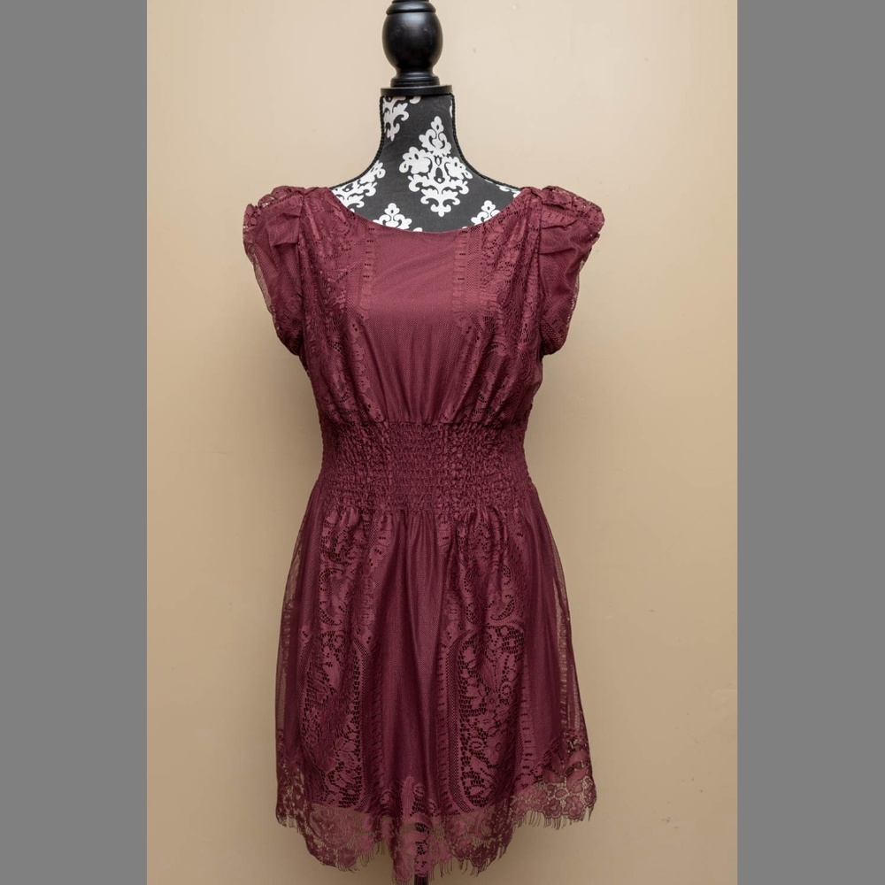 XL Cute Lace Overlay Wedding Event Dress